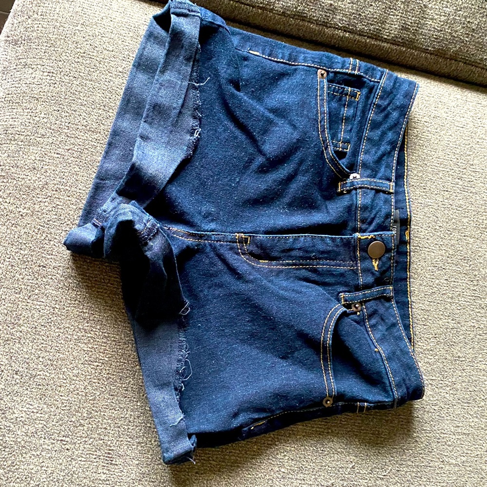 Blue jean shorts from forever 21.